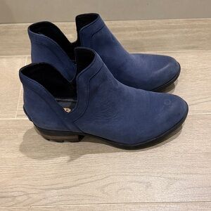 Sorel Women's Navy Ankle Booties